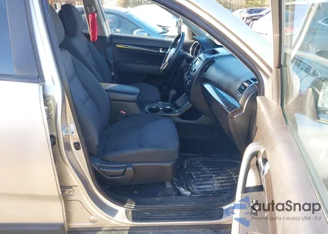 2013 Kia Sorento Lx V6 z USA, uszkodzony, nr VIN 5XYKTDA25DG316629